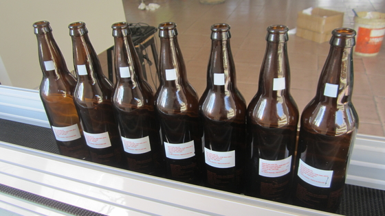 Impresora de pantalla CNC de botellas de vidrio / metal trabaja para la lata de aerosoles de vino