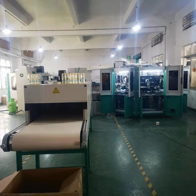 El multicolor del CNC de las botellas defiende la impresora para los casquillos de los tarros en diversas formas