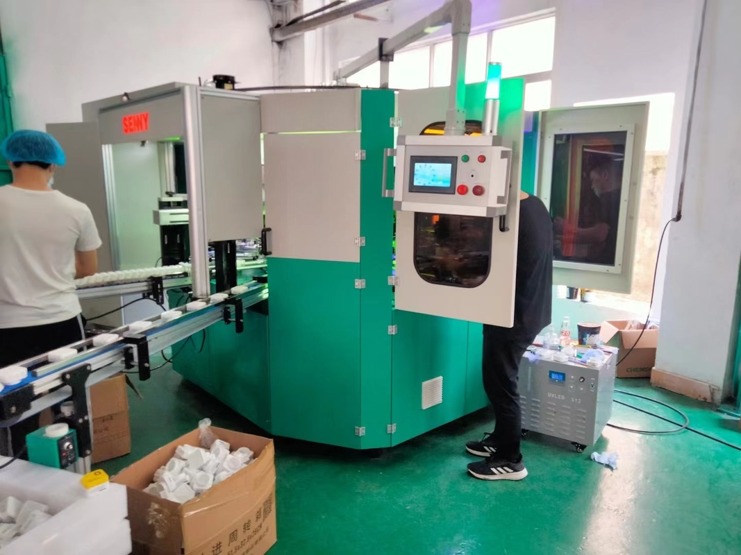Impresión en pantalla de botellas de tubo de plástico de máscara máquina de estampado en caliente CNC rotativo hasta 60pcs / min